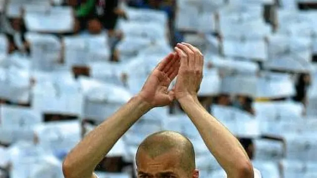Zidane en su despedida del Madrid, ahora vuelve en 'Cracks'