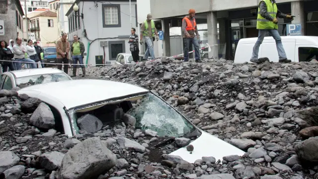 Los desprendimientos de tierra han provocado grandes destrozos en Funchal