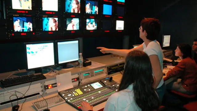 Sala de control de realización de Aragón Televisión