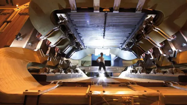 El experimento LHCb pesa 4.500 toneladas y reposa en una enorme caverna