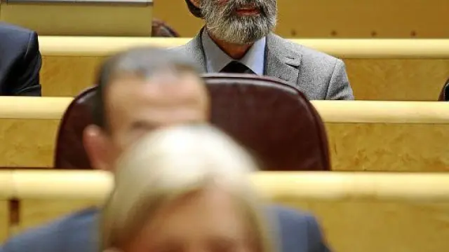 Fernando Elboj, en su escaño de la Cámara Alta durante el pleno que se celebró ayer.