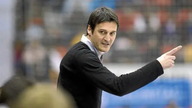 Mariano Ortega, entrenador del Balonmano Aragón