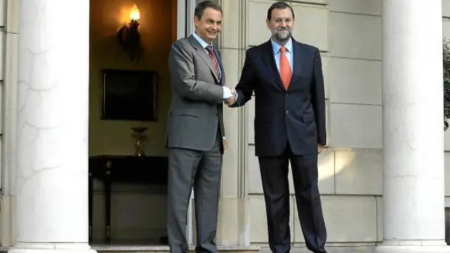 Zapatero cita a Rajoy para hablar de economía