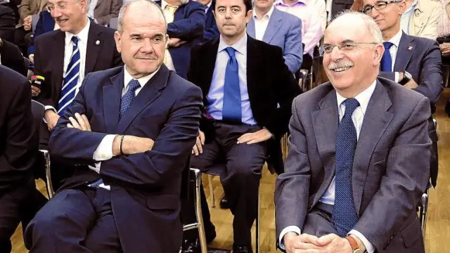 El ministro Chaves junto a Alberto Larraz