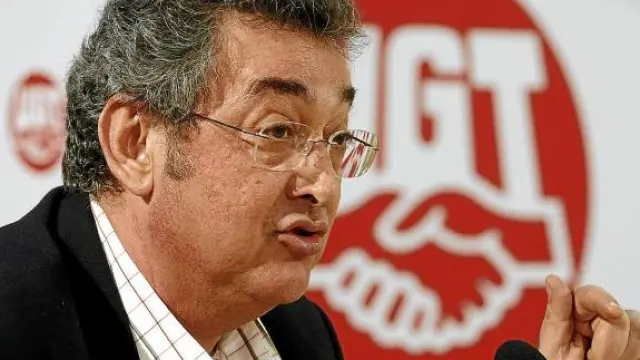 El secretario de Acción Sindical de UGT, Toni Ferrer, arremetió ayer contra el plan de Zapatero.