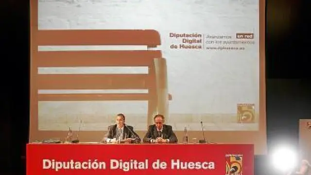 Cosculluela y Gutiérrez, en la inauguración de la asamblea.