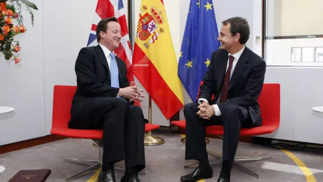 Zapatero y Cameron se reunen
