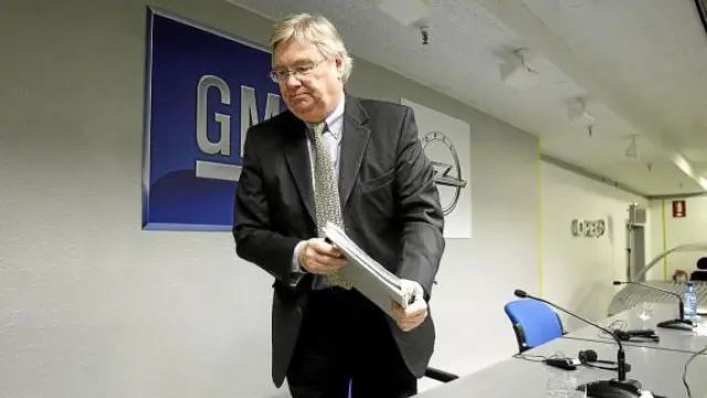 Imagen de archivo de noviembre de 2009 cuando Nick Reilly visitó la planta de GM en Figueruelas.