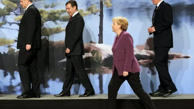 Los líderes de los países más ricos se dirigen a la foto oficial