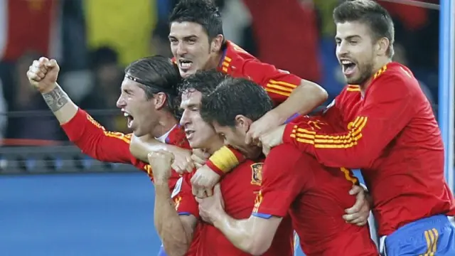 Los jugadores españoles celebran el gol que supuso el pase a la final.