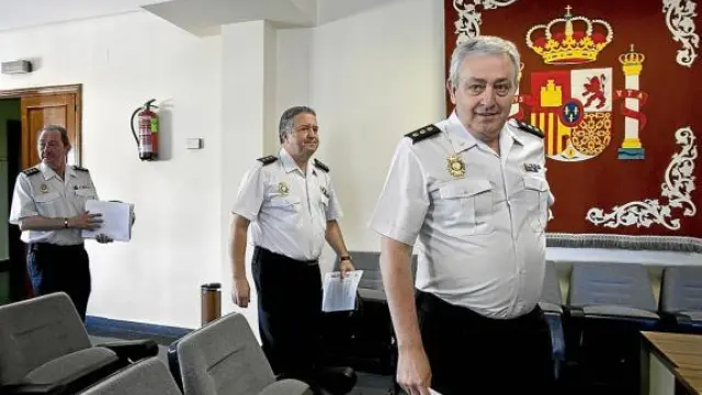 Fernando Oliván, Francisco Perea y Rafael Arenas, jefe superior.