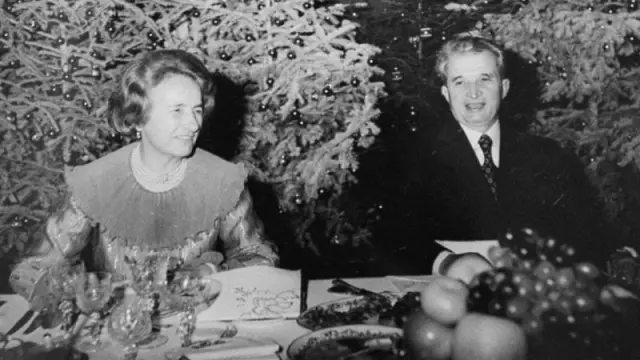 Nicolae Ceausescu y su esposa Elena