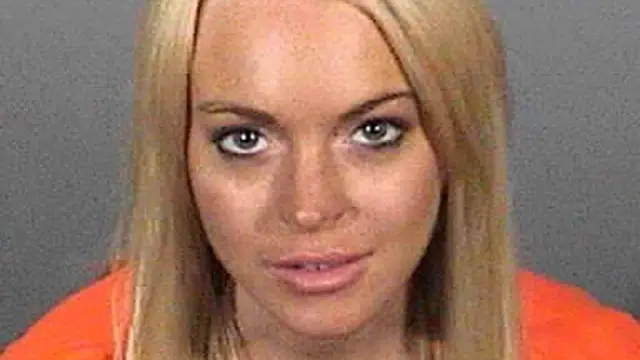 La actriz Lindsay Lohan, con el traje de presidiaria