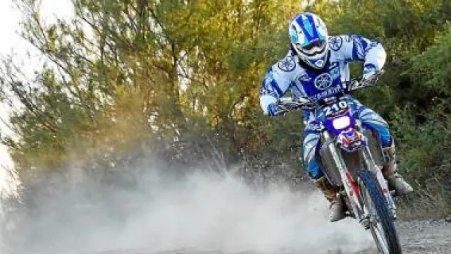Marc Guasch, vencedor en motos, en acción.