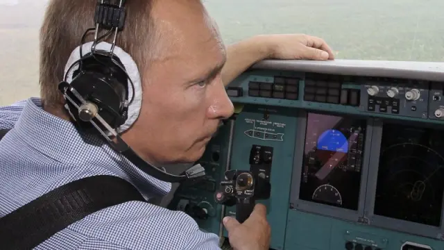 Putin, copiloto en la extinción de incendios