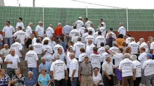 Los agricultores mostraron una camiseta de protesta.