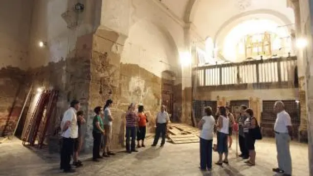 Una visita guiada en el monasterio de Casbas de Huesca.