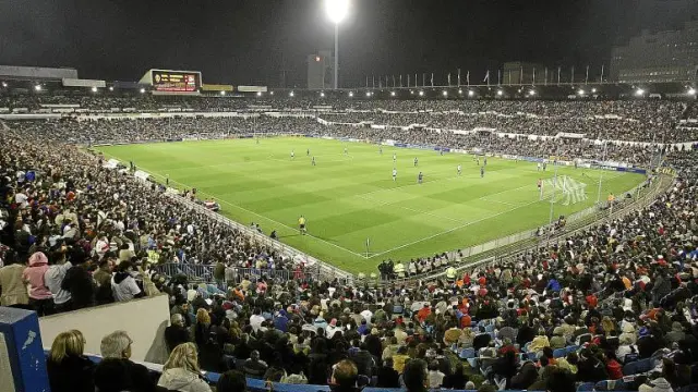 Imagen del campo de fútbol de La Romareda, cuyo solar en un futuro podría dar paso a cientos de viviendas.