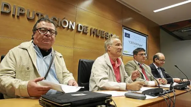 César Pedrocchi, Manuel Conte, Alfonso Calvo y Javier Arbaizar en la presentación.