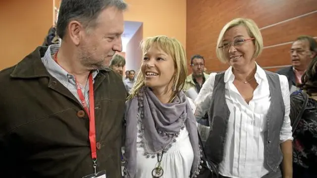 Iglesias, Pajín y Almunia, momentos antes de entrar al comité regional.
