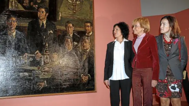 Lucía Izquierdo, María Teresa Fernández de la Vega y Ángeles González-Sinde, en la inauguración.