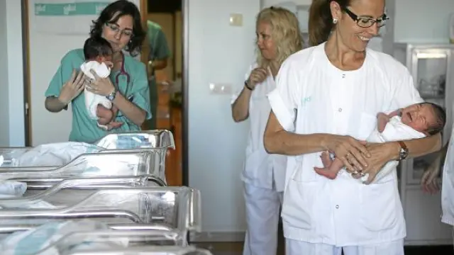Imagen de archivo de la sala de neonatos en el Hospital Miguel Servet de Zaragoza.