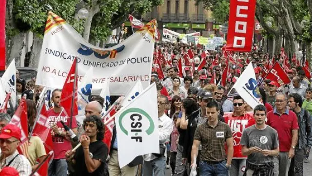 Protesta contra el recorte salarial a los funcionarios, en junio pasado en Huesca.