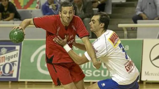 Álex Álvarez, durante el partido con el Almoradí.