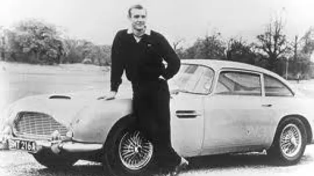 Connery, con el Aston Martin DB5