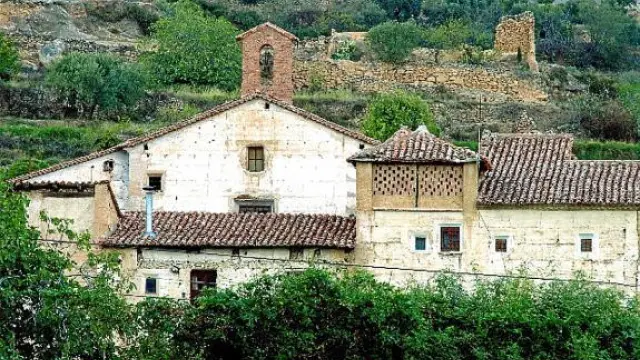 Vista general del convento, en buen estado estructural, pero necesitado de restauración.