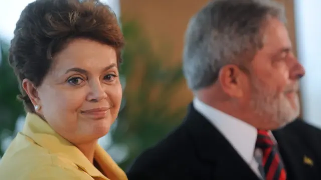 El presidente brasileño, Lula da Silva, junto a su sucesora, Dilma Rousseff.