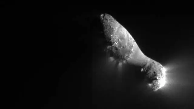 Primeras imágenes del cometa Hartley 2.