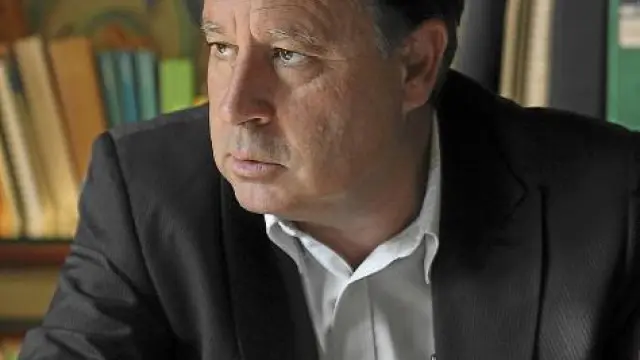 Jerónimo Blasco, en su despacho, durante la entrevista.