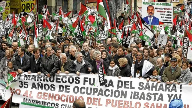 En la cabecera de la manifestación, juntos actores como la familia Bardem, Eduardo Noriega o Rosa María Sardá; políticos como Cayo Lara y sindicales como Méndez y Toxo.