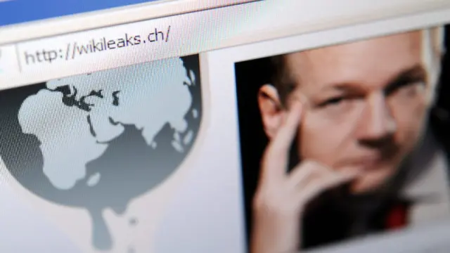 Assange, en la portada de Wikileaks, la web que fundó