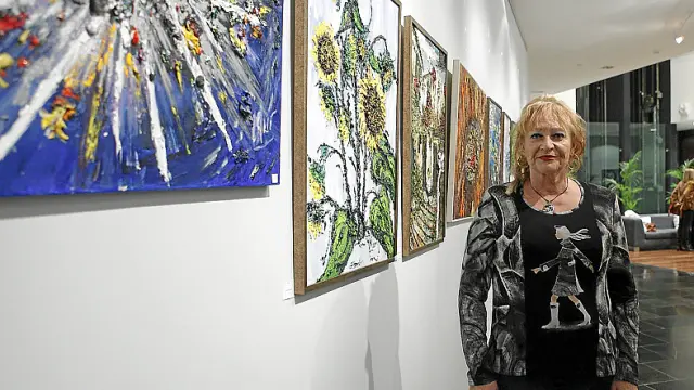Carmen Mur expone su obra en Zaragoza.