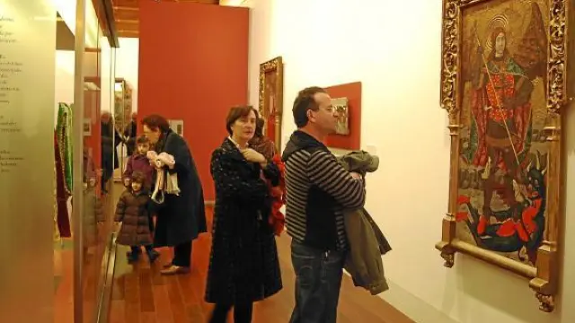Numerosos visitantes aprovecharon ayer para conocer el nuevo Museo Diocesano.