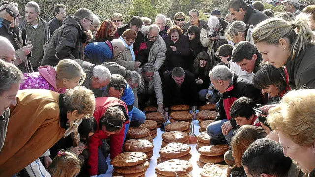 Imagen de la romería que tiene lugar todos los años en Abizanda a San Vitorián.