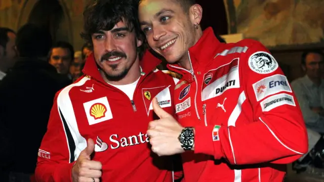 Fernando Alonso y Valentino Rossi en la estación de Madonna di Campiglio.