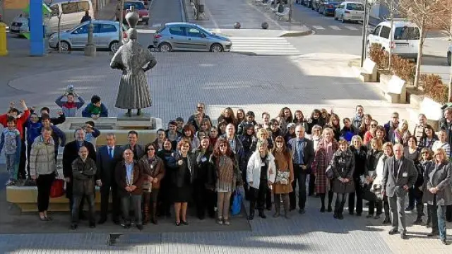 El grupo de profesores y alumnos europeos posó con motivo de la recepción en el Ayuntamiento.
