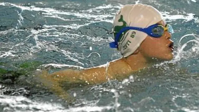 Competición de natación por San Vicente en Huesca.