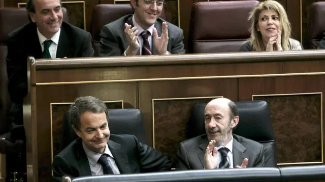 Zapatero y Rubalcaba en el pleno del Congreso