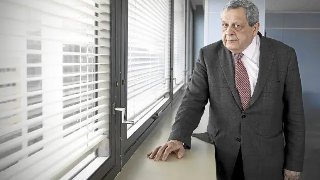 Roque Gistau (Bielsa, 1946) en su despacho en Madrid como presidente de AEAS, que es la patronal de las operadoras de agua.