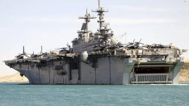 El buque anfibio estadounidense USS Kearsarge