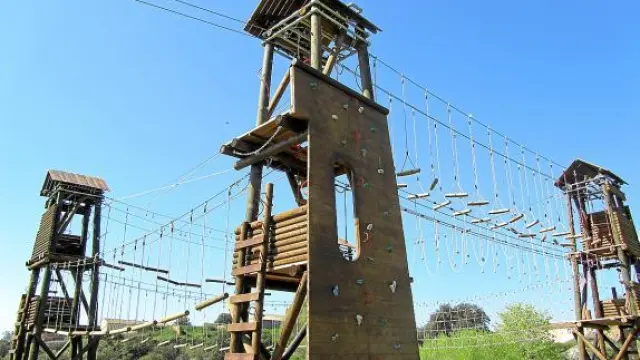 Las torres, de 8,5 metros de altura, permiten hacer una caminata 'aérea'.