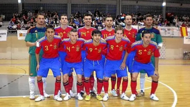 El equipo español, en el partido amistoso de ayer en el pabellón de Utebo.