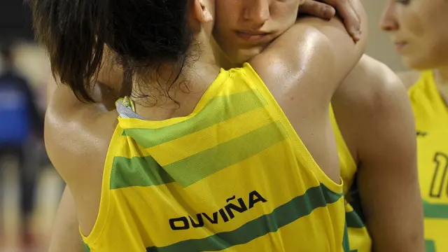 Pina y Ouviña se abrazan tras la derrota final