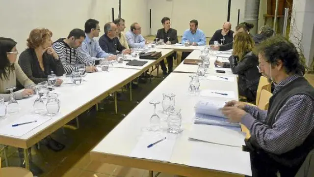 Reunión del Consejo Sectorial de Fomento de Sabiñánigo, que no se convoca desde finales de 2010.