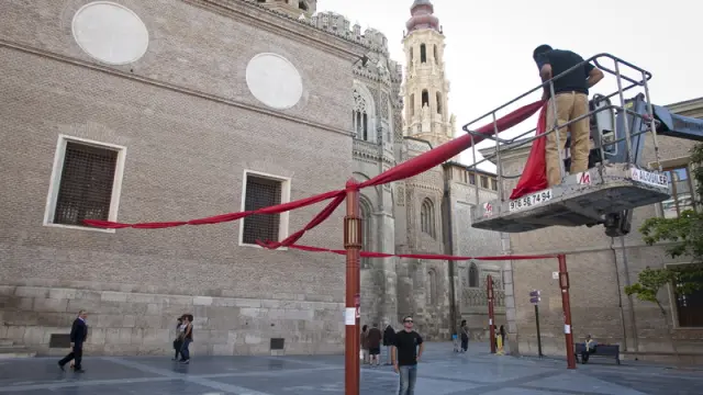 Zaragoza se prepara para su mercado medieval