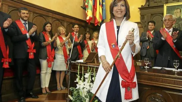 La nueva alcaldesa de Huesca, Ana Alós, no descarta en un futuro ajustar su sueldo al trabajo que desempeña